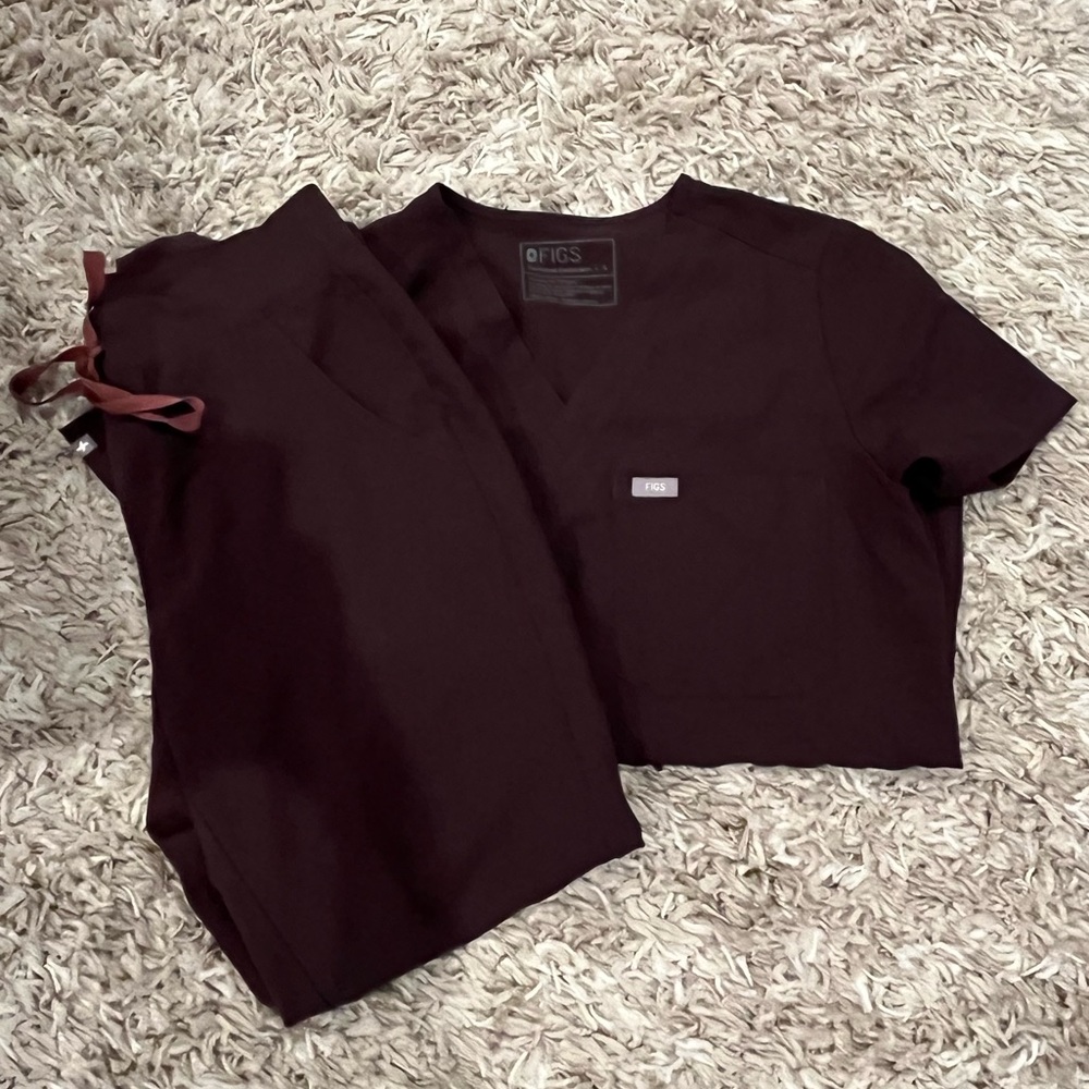 Figs Women's Brown Top & Bottom Set